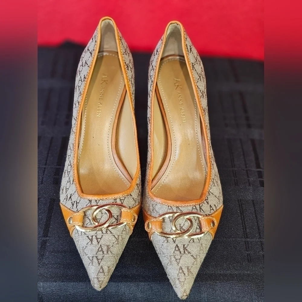 Anne Klein Pointy Toe Heels - Picture 2 of 8